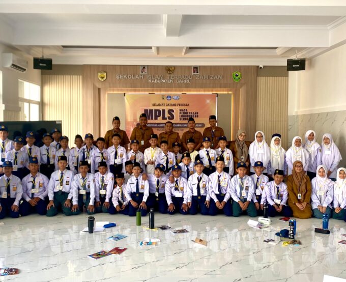MPLS Hari Kedua: SIT Zam-Zam Bekali Karakter, Kesehatan, dan Kurikulum pada Siswa-Siswi